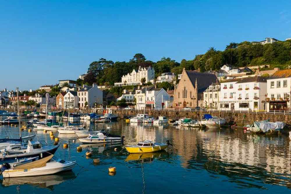 Les îles Anglo-Normandes